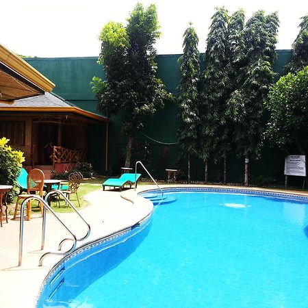 Dolce Vita Hotel Puerto Princesa Bagian luar foto