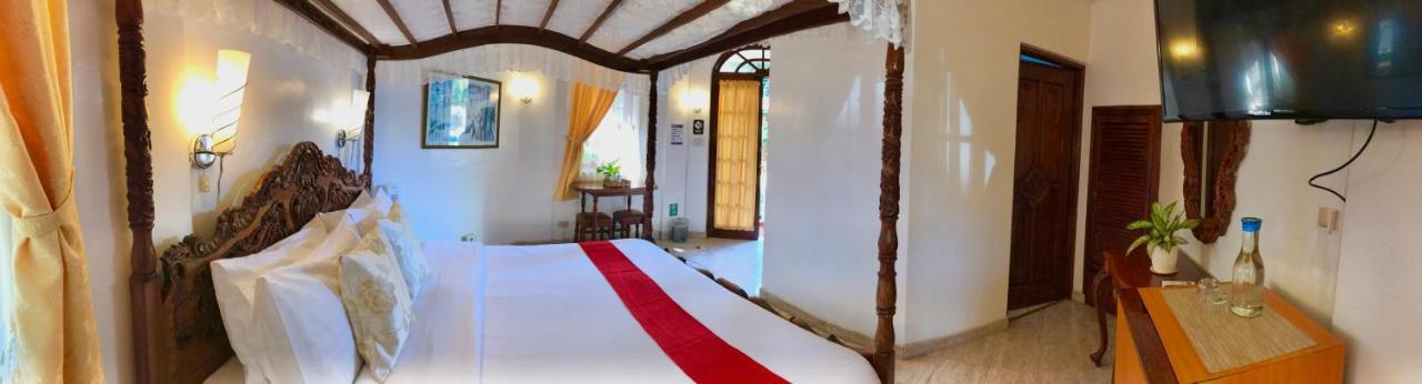 Dolce Vita Hotel Puerto Princesa Bagian luar foto