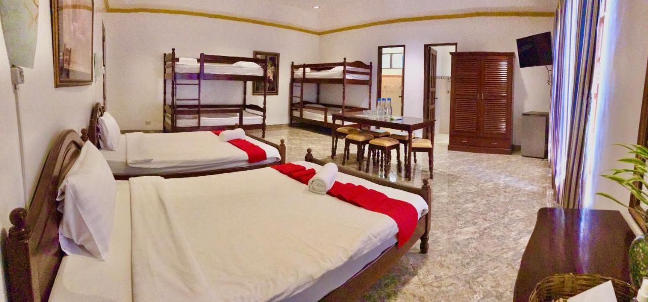 Dolce Vita Hotel Puerto Princesa Bagian luar foto