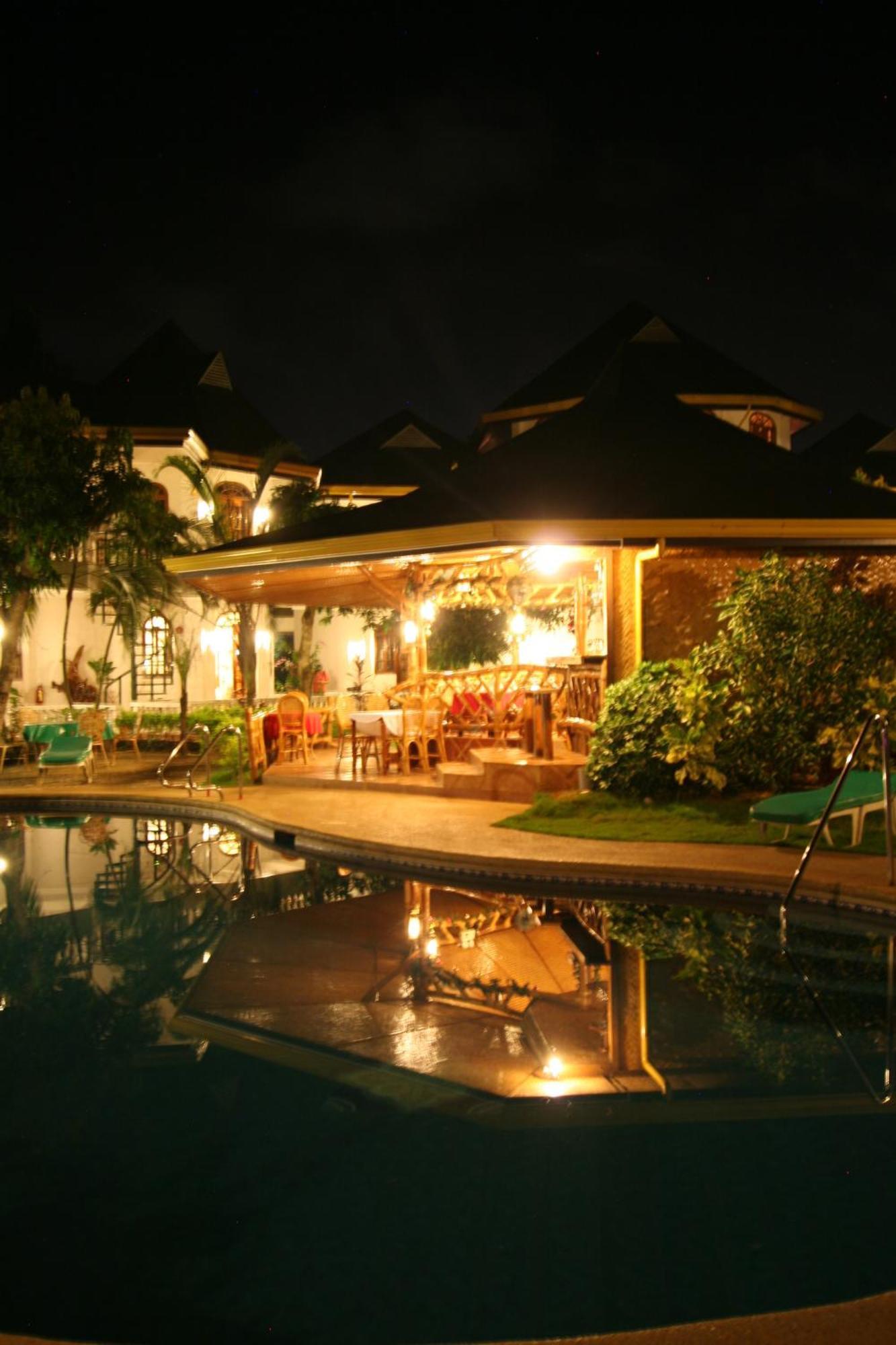 Dolce Vita Hotel Puerto Princesa Bagian luar foto