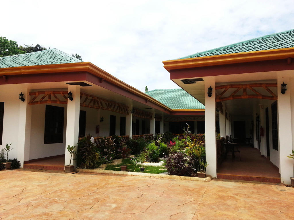 Dolce Vita Hotel Puerto Princesa Bagian luar foto